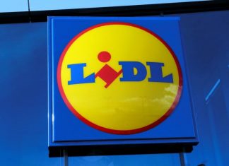Lidl écarte des produits Danone de ses rayons (détail) Lidl écarte des produits Danone de ses rayons (détail)