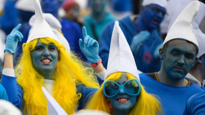 Rassemblement de Schtroumpfs à Landerneau en Bretagne