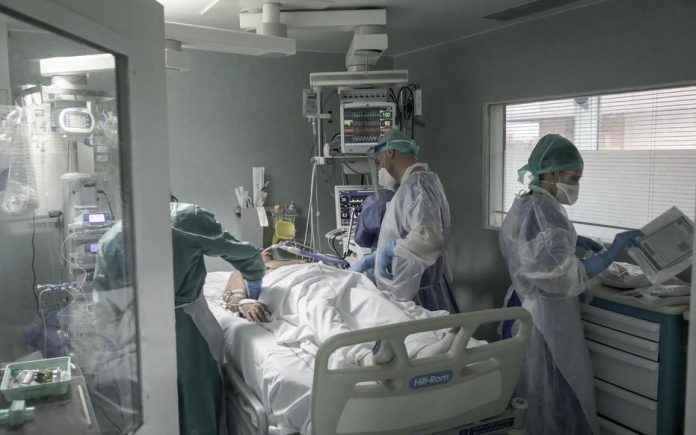 Actualités Coronavirus : 7560 morts en France, dont au moins 2028 dans les Ehpad