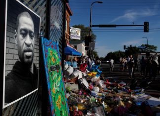 Barack Obama : la mort de George Floyd ne devrait pas être « normale » en 2020 Barack Obama : la mort de George Floyd ne devrait pas être "normale" en 2020