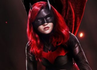 Batwoman : Ruby Rose annonce son départ (détail) Batwoman : Ruby Rose annonce son départ (détail)