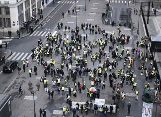 Christophe Chalençon, interpellé et placé en garde à vue (détail) Christophe Chalençon, interpellé et placé en garde à vue (détail)