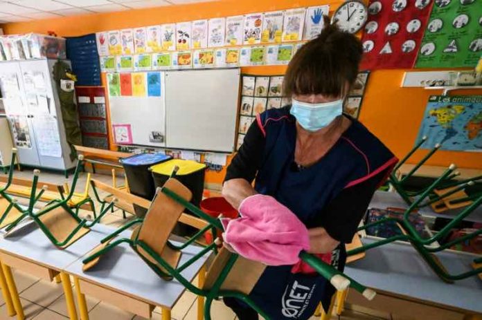 CARTE COVID-19 : Paris bascule en alerte maximale CARTE COVID-19 : Paris bascule en alerte maximale