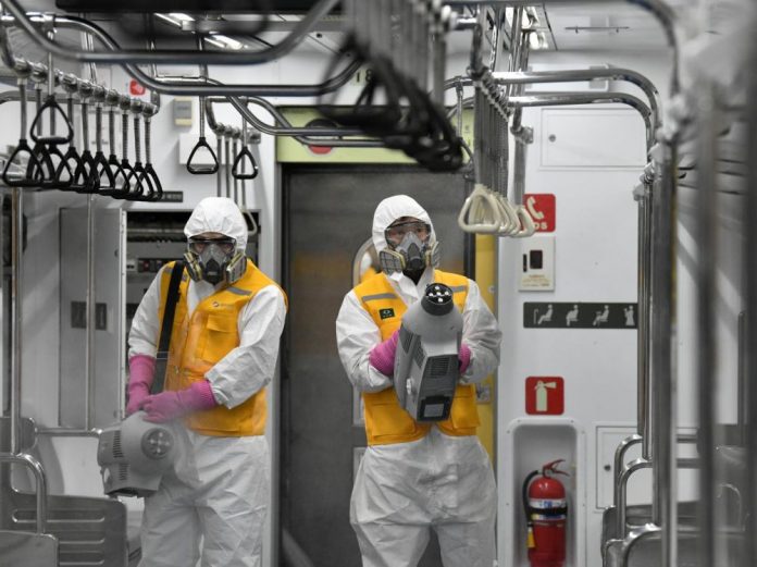 Coronavirus Séoul ferme ses boîtes après l'apparition d'un nouveau foyer de contamination Coronavirus : Séoul ferme ses boîtes après l'apparition d'un nouveau foyer de contamination