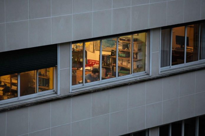 Déconfinement en France le télétravail pourrait être prolongé bien après le 11 mai Déconfinement en France: le télétravail pourrait être prolongé bien après le 11 mai