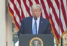 Le discours de Trump perturbé par des klaxons de chauffeurs routiers Le discours de Trump perturbé par des klaxons de chauffeurs routiers