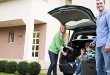 Le gouvernement veut créer des « chèques vacances tourisme » (détail) Le gouvernement veut créer des « chèques vacances tourisme » (détail)