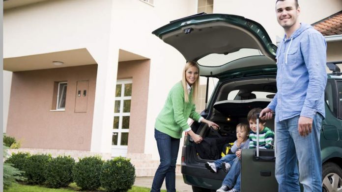 Le gouvernement veut créer des « chèques vacances tourisme » (détail)