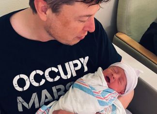 Le prénom de l’enfant d’Elon Musk et Grimes a tout d’un mystère (détail) Le prénom de l'enfant d'Elon Musk et Grimes a tout d'un mystère (détail)