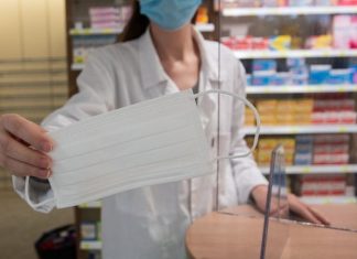 Le prix des masques chirurgicaux plafonné à 95 centimes, pas de plafond pour les masques textile (détail) Le prix des masques chirurgicaux plafonné à 95 centimes, pas de plafond pour les masques textile (détail)