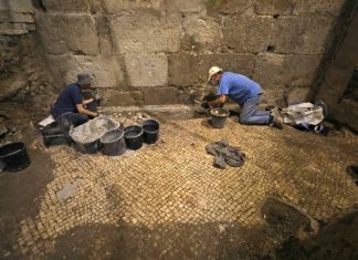 Pièces souterraines découvertes près du Mur des Lamentations (Photo) Pièces souterraines découvertes près du Mur des Lamentations (Photo)