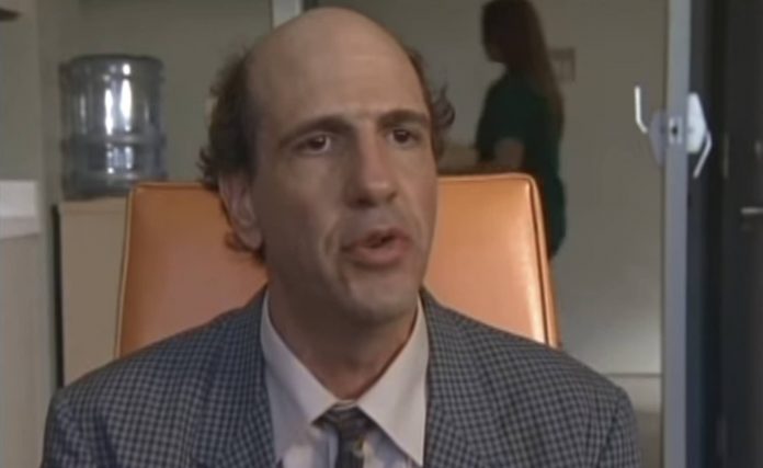 Sam Lloyd est mort, L'acteur de "Scrubs" et "Desperate Housewives" avait 56 ans Sam Lloyd est mort, L'acteur de "Scrubs" et "Desperate Housewives" avait 56 ans