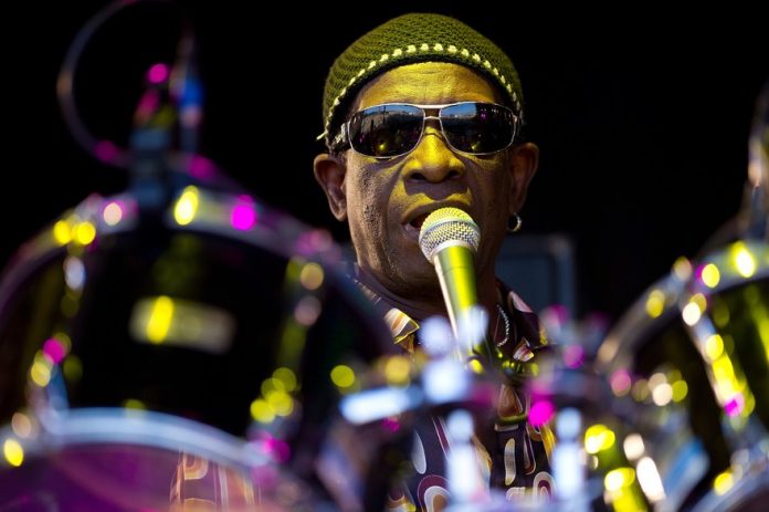Tony Allen, batteur et pionnier de l'afrobeat, est mort à Paris à 79 ans Tony Allen, batteur et pionnier de l'afrobeat, est mort à Paris à 79 ans