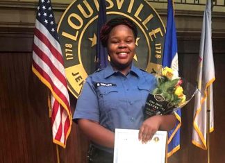 Une jeune ambulancière noire abattue par erreur par des policiers aux Etats-Unis Une jeune ambulancière noire abattue par erreur par des policiers aux Etats-Unis