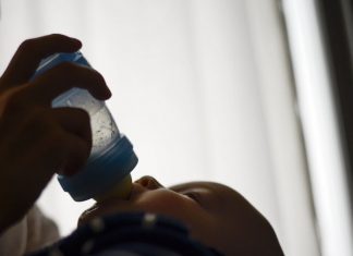 Vers dans du lait infantile : Gallia réfute la présence d’insectes (détail) Vers dans du lait infantile : Gallia réfute la présence d'insectes (détail)