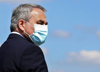 Xavier Bertrand « choqué » d’être exclu de la visite d’Emmanuel Macron chez Valeo (détail) Xavier Bertrand "choqué" d'être exclu de la visite d'Emmanuel Macron chez Valeo (détail)