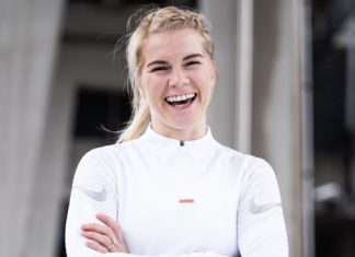 Ada Hegerberg signe un contrat record chez Nike (détail) Ada Hegerberg signe un contrat record chez Nike (détail)