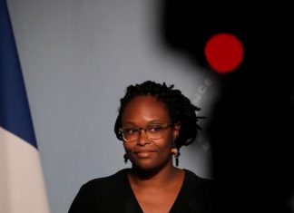 Adama Traoré : Sibeth Ndiaye refuse la comparaison avec George Floyd (détail) Adama Traoré : Sibeth Ndiaye refuse la comparaison avec George Floyd (détail)