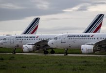 Air France voudrait sabrer plus de 8000 postes Air France voudrait sabrer plus de 8000 postes