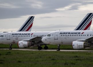 Air France voudrait sabrer plus de 8000 postes Air France voudrait sabrer plus de 8000 postes