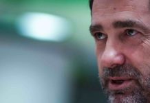 Castaner promet «une sanction» pour «chaque faute» ou mot raciste dans la police (détail) Castaner promet «une sanction» pour «chaque faute» ou mot raciste dans la police (détail)