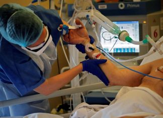 Coronavirus France en direct : le pic hospitalier est passé, une 3e vague en 2021 ? Coronavirus France en direct : le pic hospitalier est passé, une 3e vague en 2021 ?