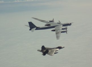 Des bombardiers russes interceptés près de l’Alaska (détail) Des bombardiers russes interceptés près de l'Alaska (détail)