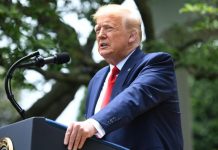 Donald Trump se félicite du vaccin contre le VIH qui n’existe pas Donald Trump se félicite du vaccin contre le VIH qui n'existe pas