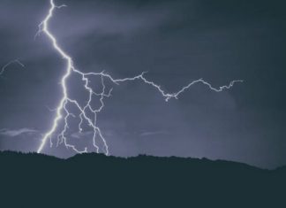 France: 13 départements en vigilance orange aux orages (détail) France: 13 départements en vigilance orange aux orages (détail)