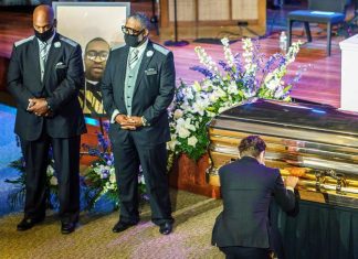 George Floyd: Les larmes du maire de Minneapolis (Vidéo) George Floyd: Les larmes du maire de Minneapolis (Vidéo)