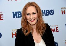 J.K. Rowling affirme avoir été victime de violences conjugales (détail) J.K. Rowling affirme avoir été victime de violences conjugales (détail)