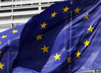 L’Union européenne rouvre ses frontières à 15 pays (détail) L'Union européenne rouvre ses frontières à 15 pays (détail)