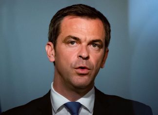 Confinement en France : Olivier Véran annonce un possible couvre-feu dès 18h dans certains départements Confinement en France : Olivier Véran annonce un possible couvre-feu dès 18h dans certains départements