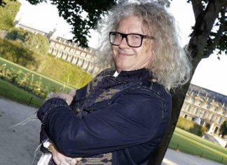 Pierre-Jean Chalençon quitte “Affaire conclue” (détail) Pierre-Jean Chalençon quitte “Affaire conclue” (détail)