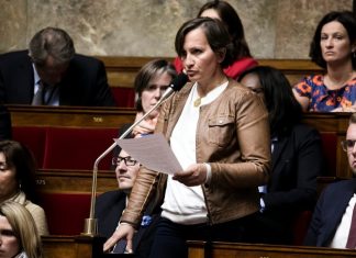 Une proposition de loi pour interdire les « thérapies de conversion » (détail) Une proposition de loi pour interdire les « thérapies de conversion » (détail)