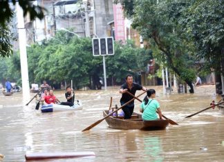 A Wuhan, après le coronavirus, place aux inondations (détail) A Wuhan, après le coronavirus, place aux inondations (détail)