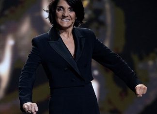 Florence Foresti annonce un nouveau spectacle surprise (détail) Florence Foresti annonce un nouveau spectacle surprise (détail)