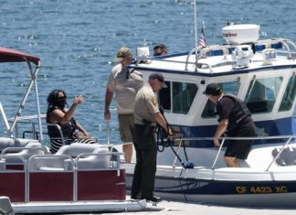 La famille de Naya Rivera (Glee) sort du silence (détail) La famille de Naya Rivera (Glee) sort du silence (détail)