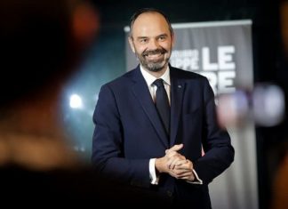 Macron a confié à Edouard Philippe la mission de reconstruire la majorité (détail) Macron a confié à Edouard Philippe la mission de reconstruire la majorité (détail)