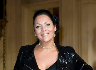 Victime d’un accident de moto, la jet-setteuse Hermine de Clermont-Tonnerre est morte Victime d’un accident de moto, la jet-setteuse Hermine de Clermont-Tonnerre est morte