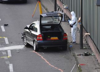 Accidents sur l’autoroute en Allemagne: un «probable attentat islamiste» selon le parquet (détail) Accidents sur l'autoroute en Allemagne: un «probable attentat islamiste» selon le parquet (détail)