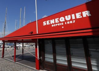 Coronavirus France en direct : le café Sénéquier fermé suite à des cas positifs au Covid-19 Coronavirus France en direct : le café Sénéquier fermé suite à des cas positifs au Covid-19
