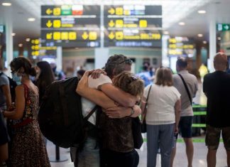 Coronavirus : l’Europe touchée par des reconfinements et de nouvelles restrictions Coronavirus : l'Europe touchée par des reconfinements et de nouvelles restrictions