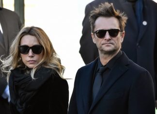 Héritage Hallyday : David a renoncé à la succession de son père ! (détail) Héritage Hallyday : David a renoncé à la succession de son père ! (détail)