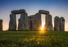 Le mystère des pierres de Stonehenge enfin résolu (détail) Le mystère des pierres de Stonehenge enfin résolu (détail)