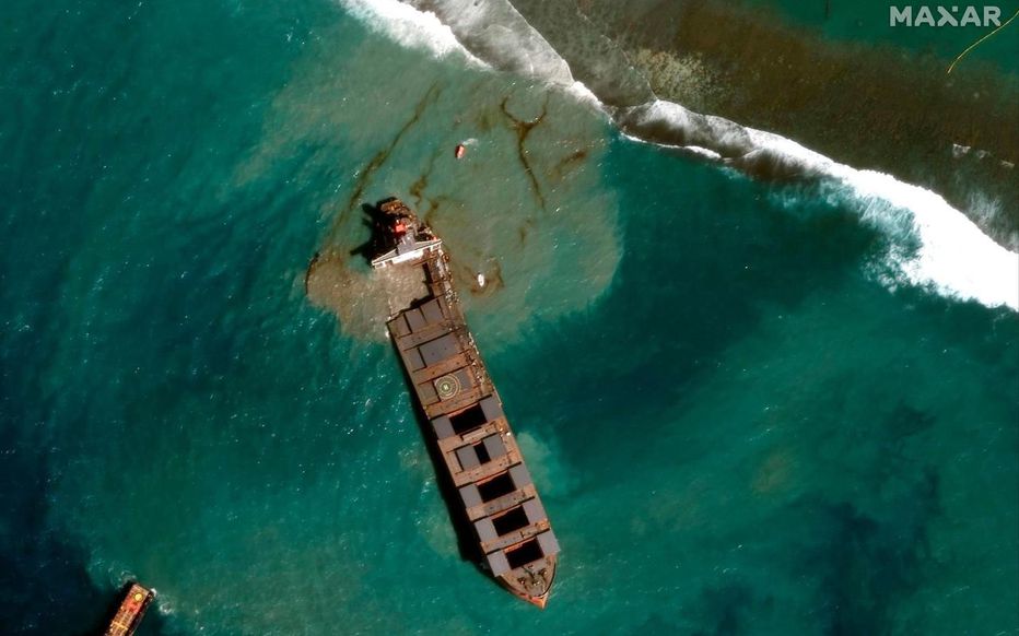 Marée noire à l'île Maurice : le capitaine du bateau arrêté (détail)
