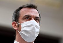 Olivier Véran s’exprime sur le vaccin russe (détail) Olivier Véran s'exprime sur le vaccin russe (détail)