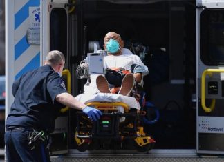 Plus de 5 millions de cas recensés aux États-Unis (détail) Plus de 5 millions de cas recensés aux États-Unis (détail)