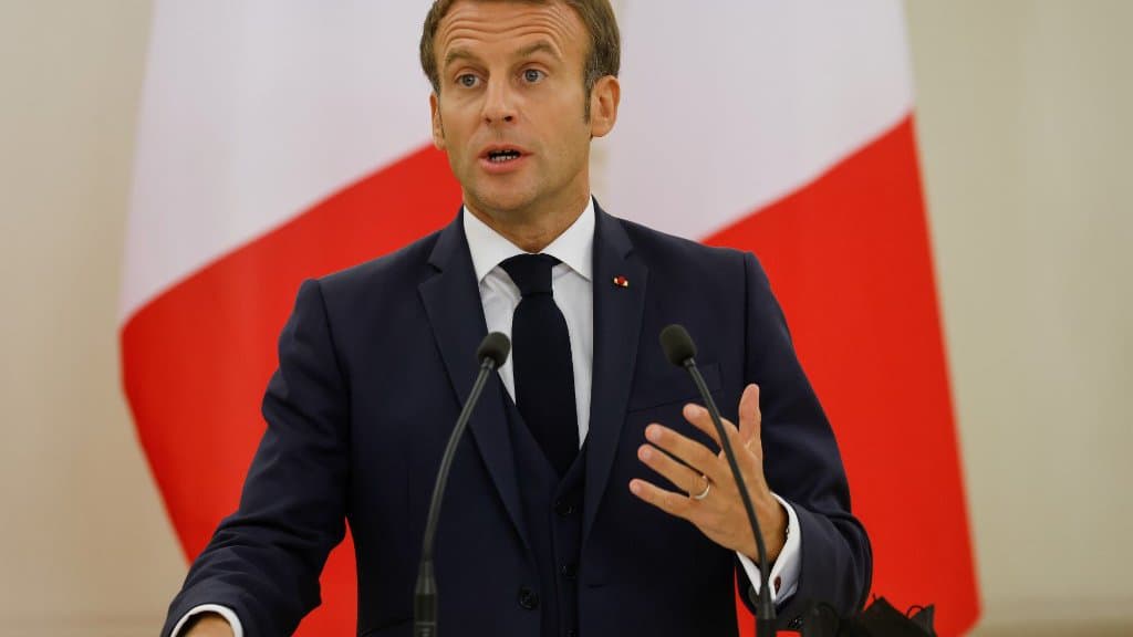 Attaque à Paris : Macron explique son silence (détail)