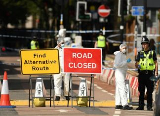 Attaques au couteau à Birmingham : un homme de 27 ans arrêté (détail) Attaques au couteau à Birmingham : un homme de 27 ans arrêté (détail)